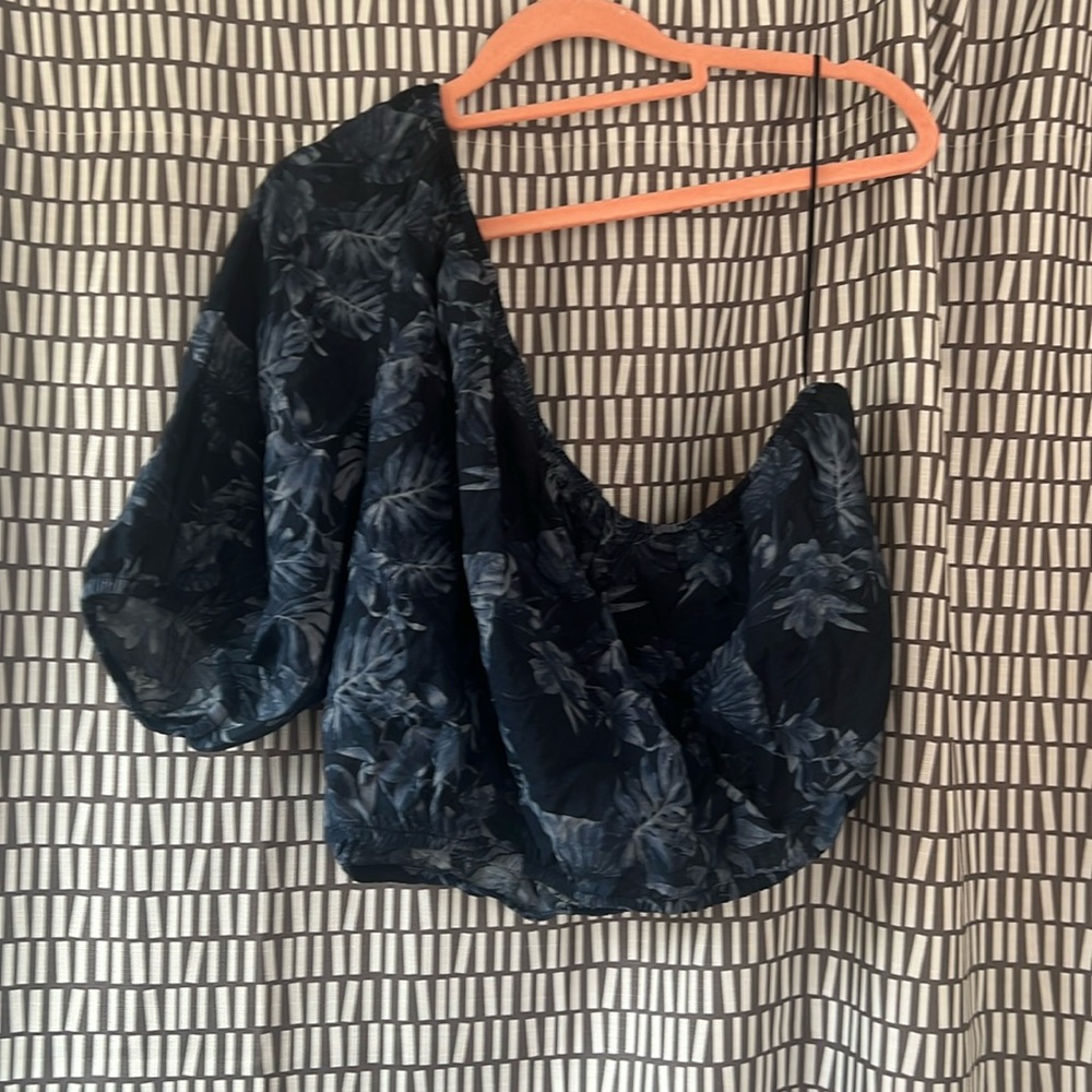 Cropped one shoulder top
